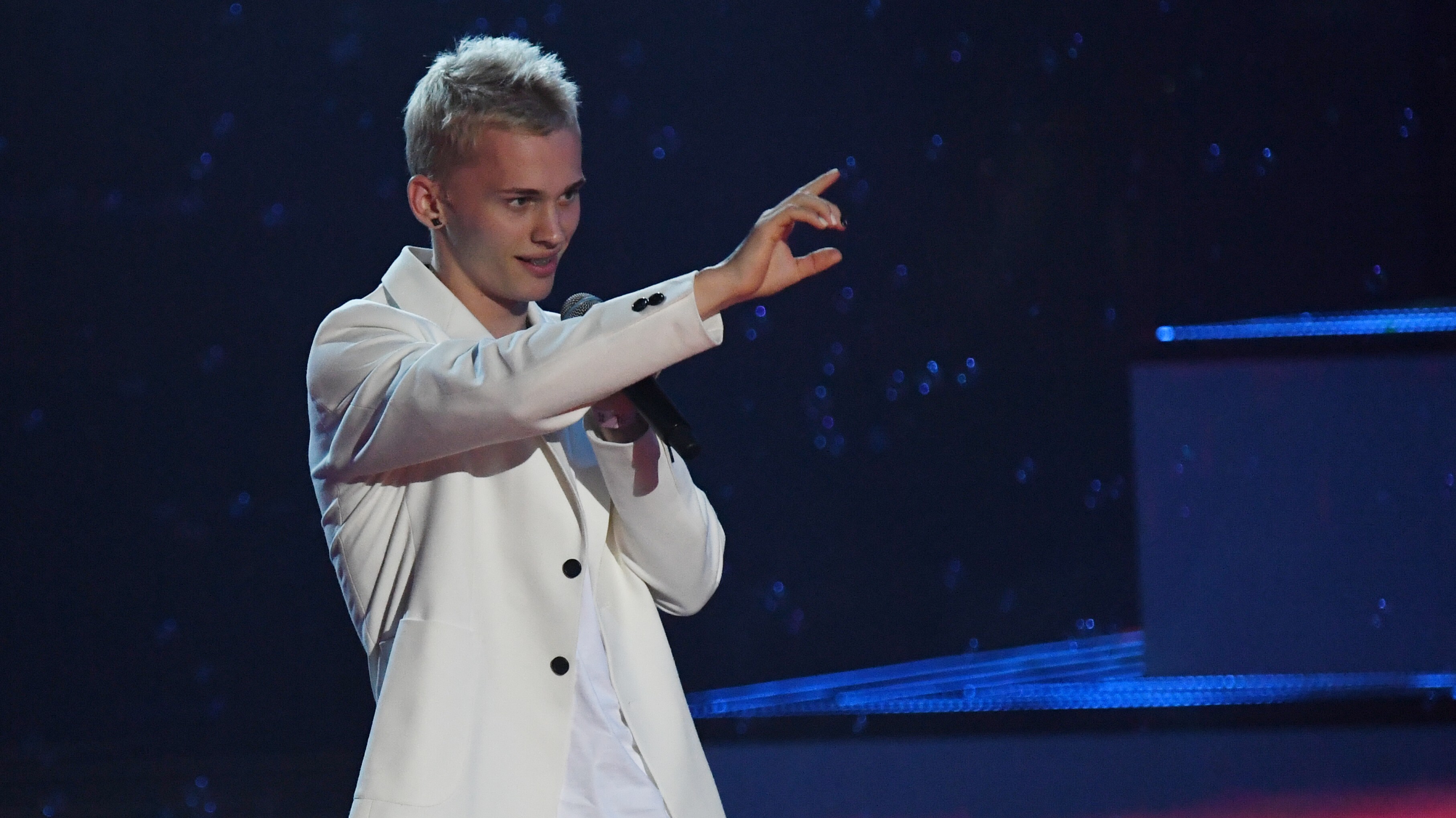 Сбежали и жалеют: кто из уехавших российских звезд мечтает вернуться обратно