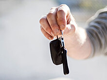 15-летний подросток повез девушку кататься на угнанной машине