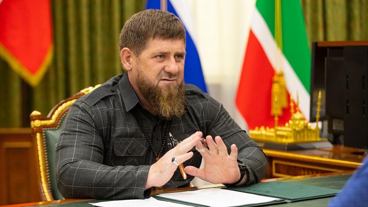 «Давно не были, старейшины ругаются»: Кадыров пригласил Путина в Чечню