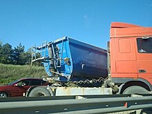 В Симферополе из-за столкновения грузовика и легковушки образовалась пробка