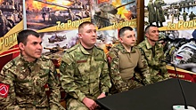 Ветеран ВС РФ присоединился к телемосту с бойцами ЦВО в Екатеринбурге