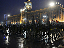 В Екатеринбурге прошла первая ночная тренировка парадных расчётов