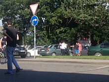 На ул. Невского в Калининграде столкнулись две машины, образовалась пробка