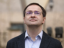 "С него хочется делать жизнь": министр культуры — о главном герое фильма "Собибор"