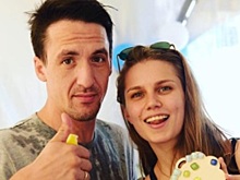Даша Мельникова с сыном сбежала на дачу