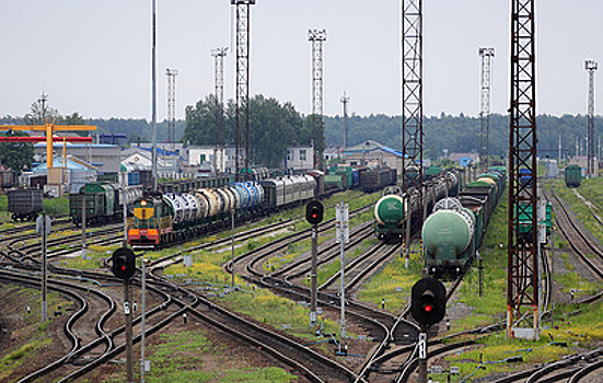 Правительство временно ограничило экспорт бензина и дизеля из России