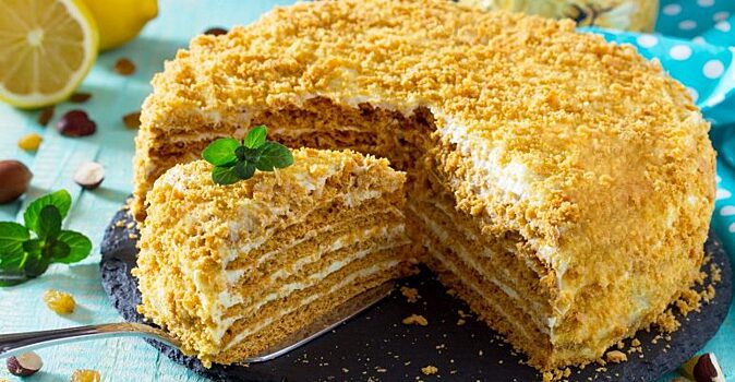 Рецепт торта «Медовик» : классический пошаговый рецепт в домашних условиях