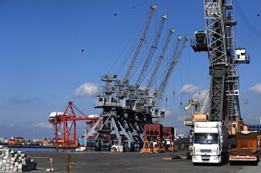 В порту Севастополя пообещали остановить увольнения