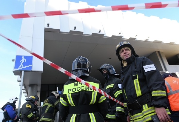 МЧС: В Ростовской области загорелась цистерна с топливом