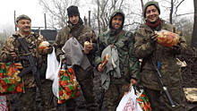 На видео попало ограбление магазина в Донбассе солдатами ВСУ