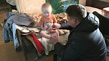 В Воронежской области сотрудник Росгвардии спас замёрзшего 2-летнего мальчика