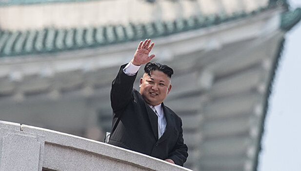 Ким Чен Ын впервые за месяц показался на публике