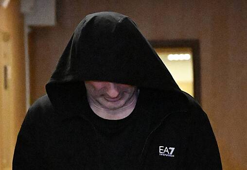 Обвиняемого в покушении на певца Авраама Руссо признали невиновным