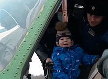 Летчики Балтфлота исполнили мечту тяжелобольного малыша из Калининградской области