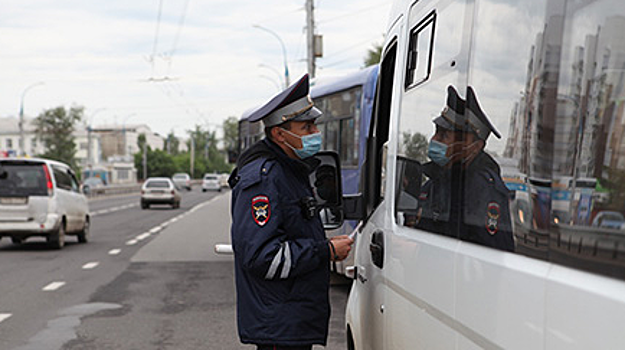 В Иркутске провели рейд по соблюдению масочного режима в общественном транспорте