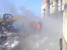 Девять единиц техники устраняют последствия прорыва на теплосетях в районе улицы Ленинградской в Вологде