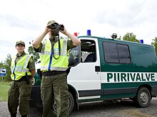 Жителя Нарвы оштрафовали за установленные на лодке знаки гвардии Советского Союза