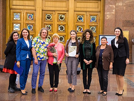 Победителей конкурса имени Андрея Дементьева в Музее Победы наградила вдова поэта
