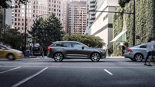 Volvo XC60 стал доступен в России по подписке