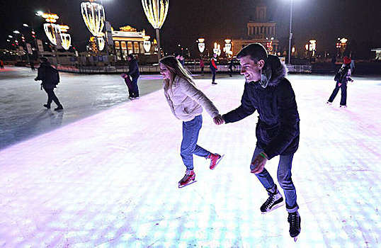 В Москве открывается новый сезон катания на коньках
