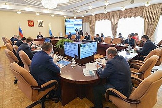 Глава Хабаровского края занялся наведением порядка в сфере ЖКХ и дорожного хозяйства