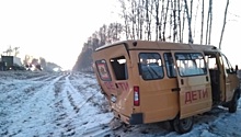 Момент аварии со школьным автобусом в Пензенской области попал на видео
