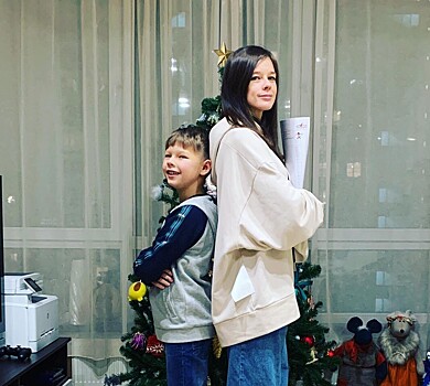 Катерина Шпица показала редкое фото с сыном — копией себя