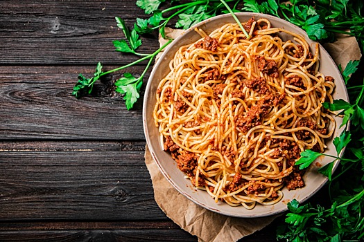 Готовим макароны по-флотски с томатной пастой и фаршем