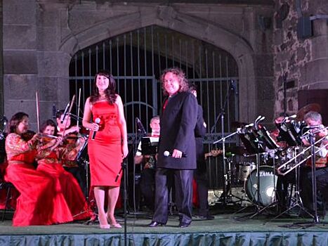 В Воронцовском дворце под кроной мудрого платана состоялся яркий музыкальный вечер