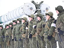 Количество контрактников растет с каждым годом