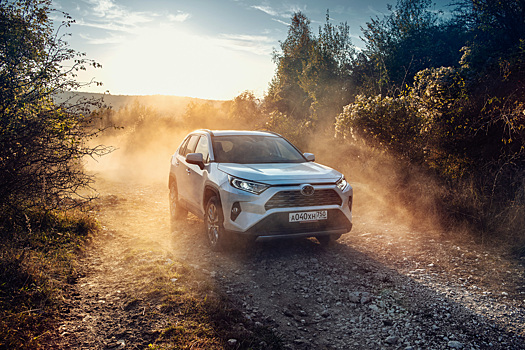 Первый тест новой Toyota RAV4