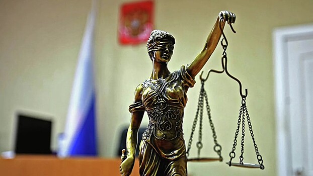 Суд арестовал протаранившего в Екатеринбурге автомобили водителя Porsche