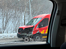 ДТП с микроавтобусом создало серьёзную пробку перед Кузнецким мостом