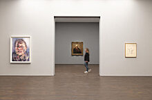 Ларри Гагосян объединил Рембрандта и современных художников на коммерческой выставке