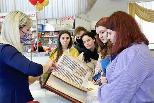 На Минской международной книжной выставке-ярмарке презентуют антологии литературы стран СНГ