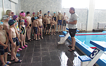 Глава рязанского минспорта провёл мастер-класс для юных пловцов