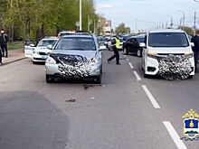 Россиянка попала сразу под два автомобиля