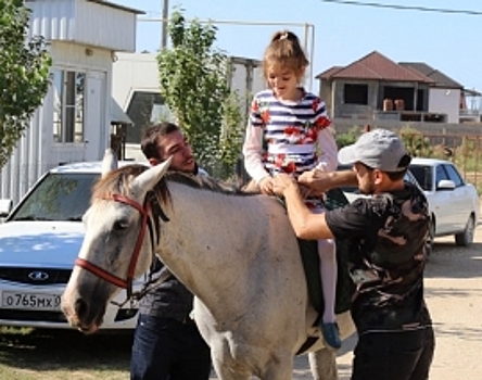 Минтруд Дагестана предоставил грантовые средства детям с ОВЗ