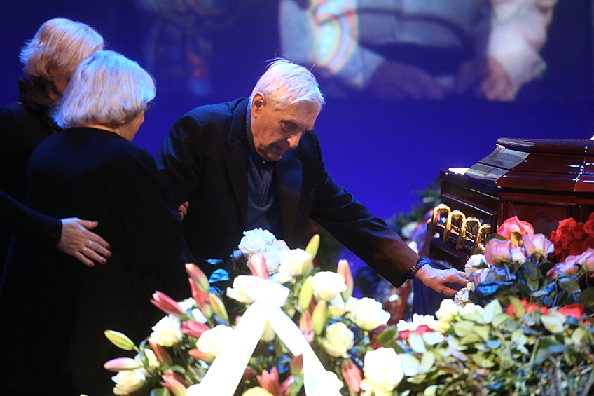 Актер Олег Басилашвили  