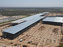 Tesla устанавливает SuperCharger на заводе Giga Texas