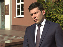 Антон Алиханов предложил выплачивать сиротам деньги вместо жилья