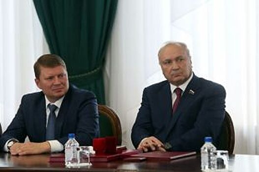 В Красноярске с юбилеем поздравили бывшего мэра Петра Пимашкова