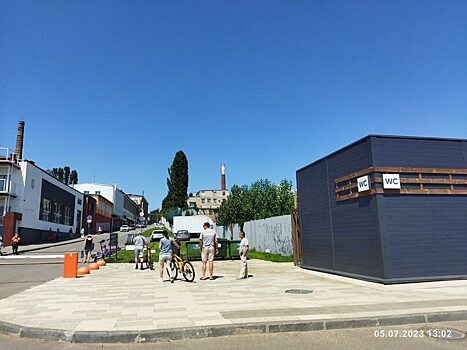 Чиновника наказали за плохую работу туалетов около Волги в Саратове