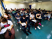 Студентов всех гуманитарных направлений обяжут изучать историю России и философию