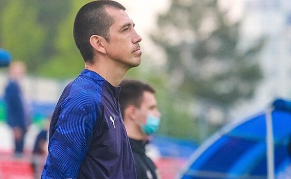 Ахметзянов из футбольного "КАМАЗа" признан лучшим тренером ПФЛ в мае