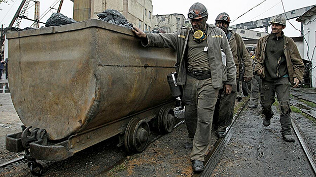 Киев заподозрил РФ в продаже угля из Донбасса в Европу