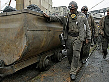 Дружба дружбой, а уголек врозь