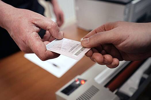 В Думе обсуждают поощрение добросовестных водителей правами на 15 лет