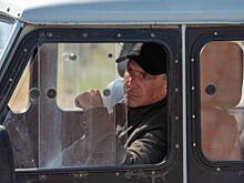 Кривое зеркало проявляет монстров в человеческом лице