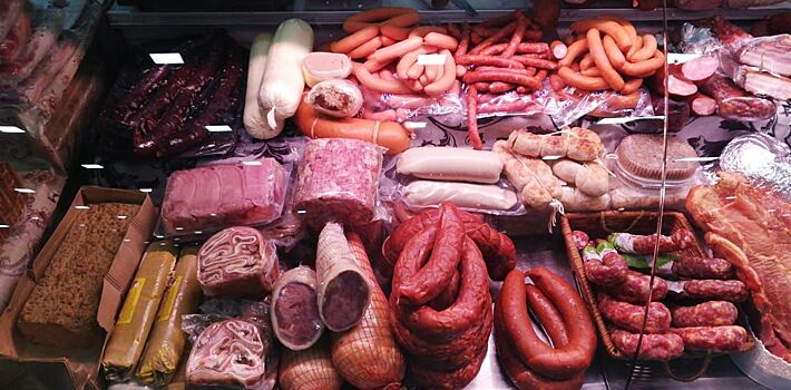 Диетолог Бережная назвала вид мяса, от которого нужно отказаться весной